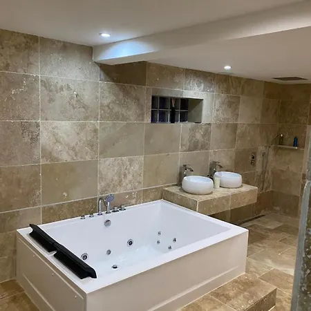 לינה וארוחת בוקר O Bain Soleil Bourg-Saint-Andéol